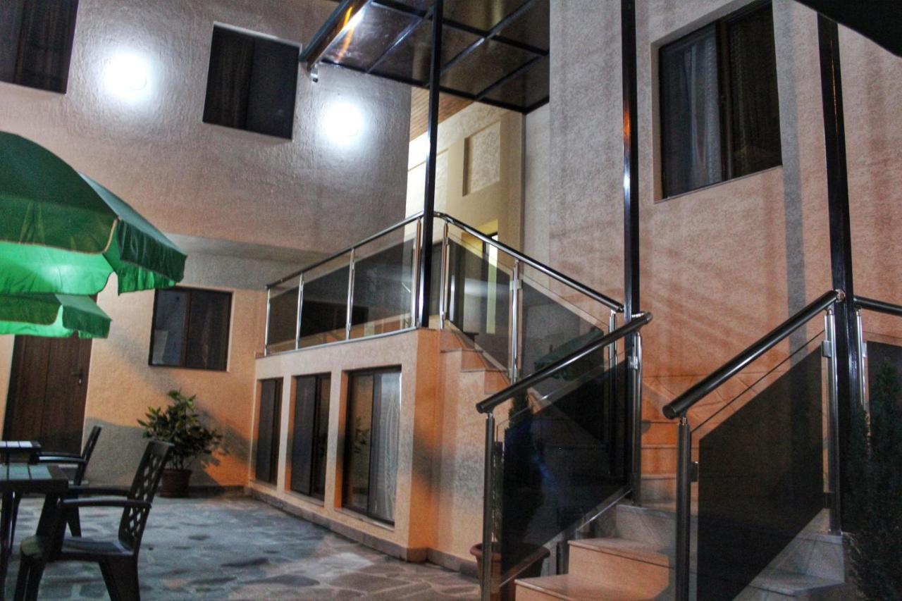 Hotel Elegant 2 Tbilisi Eksteriør billede